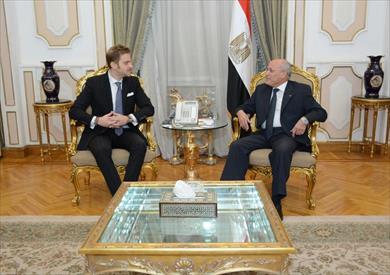 "العصار" يلتقي بوزير الأعمال الروماني