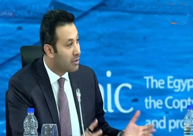 الإعلامي عمرو خليل