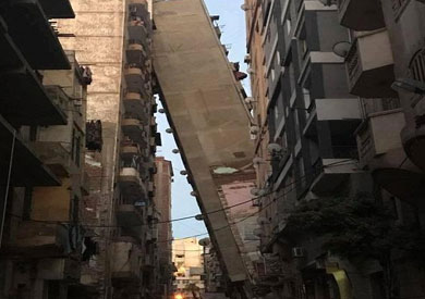 عقار الإسكندرية المائل