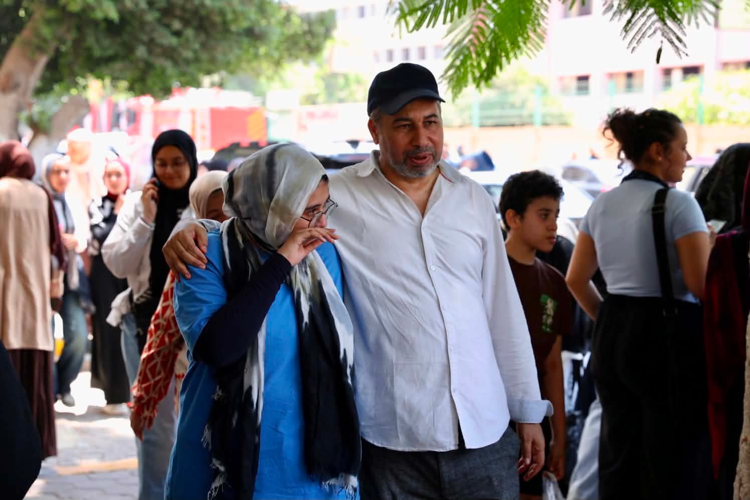 طلاب العلمي بعين شمس: امتحان الفيزياء معقد ولا يقل صعوبة عن الكيمياء.. وطلاب الأدبى: التاريخ سهل ومباشر 