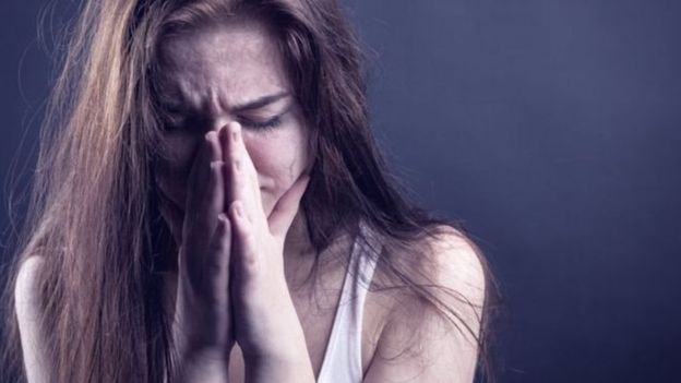 الفتيات بين 16 و19 عاما الأكثر عرضة للعنف العائلي