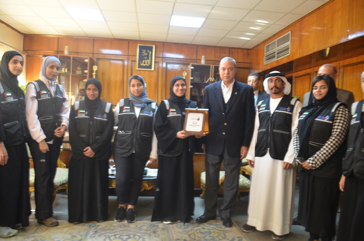 محافظ قنا يستقبل وفد مؤسسة أل مكتوم