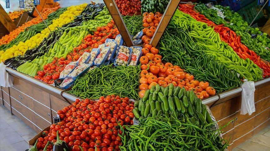 أسعار الخضراوات والفاكهة اليوم الإثنين بسوق العبور