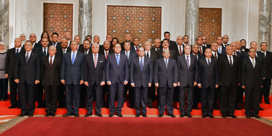 المحافظون الجدد بعد آداء اليمين الدستورية - أرشيفية