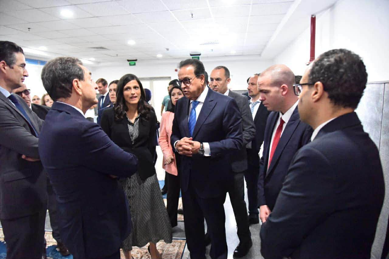 وزير الصحة يتسلم شحنة مساعدات طبية فرنسية جديدة دعما للجرحى الفلسطينيين 