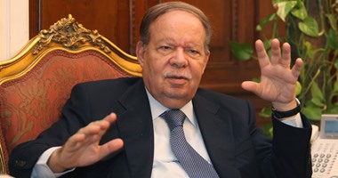 الدكتور أحمد فتحي سرور
