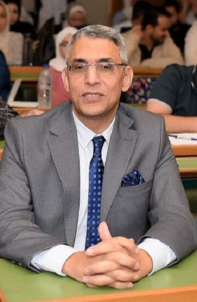 رئيس جامعة القاهرة يصد قرارا بتعيين الدكتور مصطفى إبراهيم الشاذلي رئيسا لمجلس قسم الأمراض الصدرية بقصر العيني 