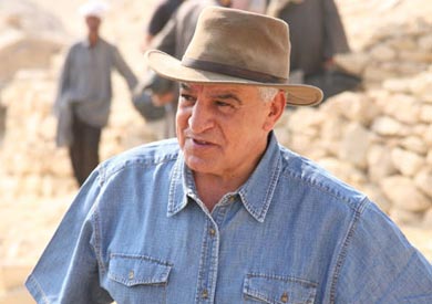 زاهي حواس وزير الآثار الأسبق