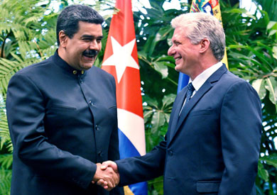الرئيس الكوبي ميجيل دياز كانيل ونظيره الفنزويلي نيكولاس مادورو