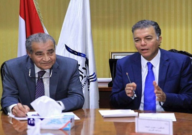 الدكتور هشام عرفات وزير النقل، مع الدكتور علي المصيلحي وزير التموين والتجارة الداخلية