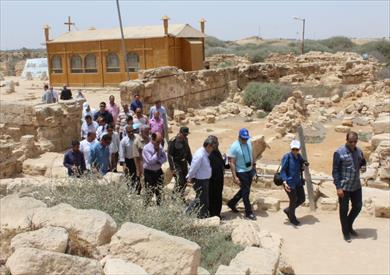 الوفد أثناء الزيارة