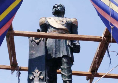 «الثقافة» تعيد تمثال الخديوي إسماعيل إلى شكله الأصلي