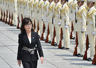 وزيرة الدفاع اليابانية تومومي اينادا