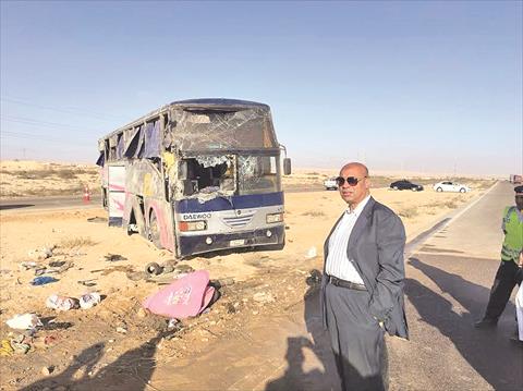 انقلاب أتوبيس تابع لشركة غرب ووسط الدلتا