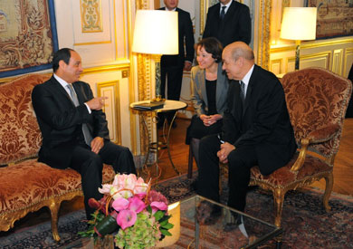 السيسي يلتقي جان إيف لودريان