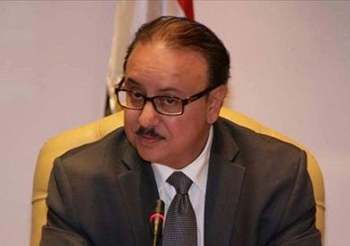 ياسر القاضي وزير الاتصالات
