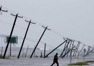 جانب من آثار العاصفة