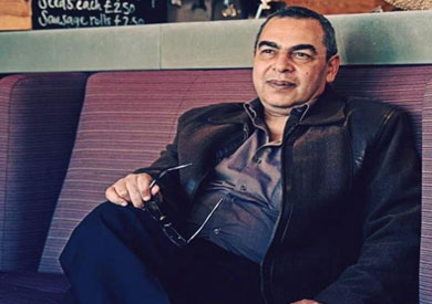 الروائي الراحل أحمد خالد توفيق
