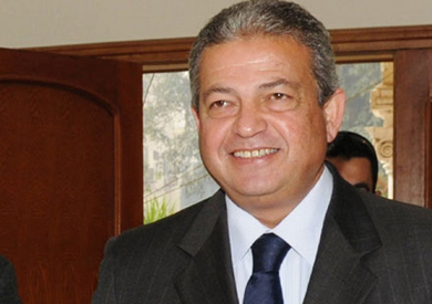 وزير الشباب والرياضة خالد عبد العزيز