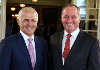 رئيس الوزراء الأسترالي مالكوم تيرنبول ونائبه بارنابي جويس