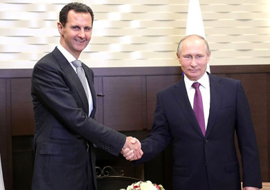 الرئيس الروسي فلاديمير بوتين ونظيره السوري بشار الأسد خلال لقائهما في سوتشي
