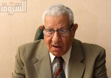 مكرم محمد أحمد - رئيس المجلس