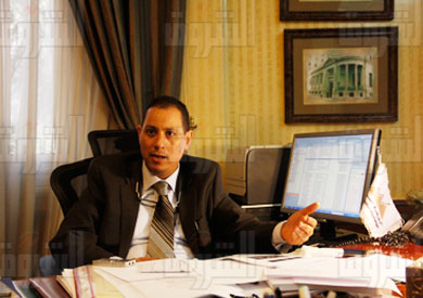 الدكتور محمد عمران رئيس البورصة المصرية