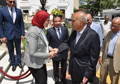 وزيرة الصحة  في استقبال الدكتور مجدي يعقوب