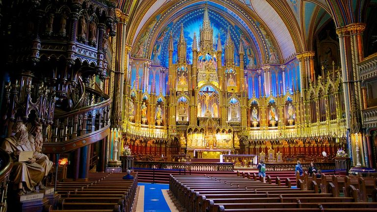 أجراس كنيسة نوتردام في مونتريال الكندية تدق دعما لكنيسة باريس - بوابة  الشروق - نسخة الموبايل