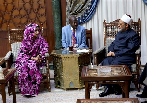 شيخ الأزهر يقرر زيادة المنح الدراسية لطلاب تشاد
