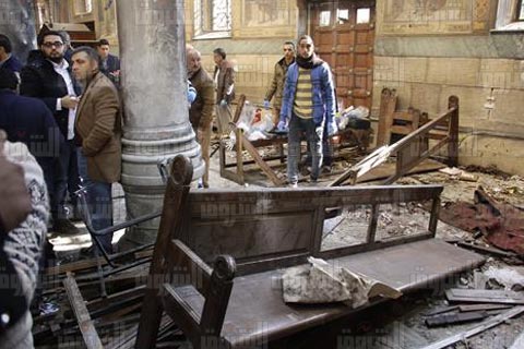 صورة أرشيفية لتفجير أحد الكنائس المصرية - تصوير: أحمد عبد الفتاح