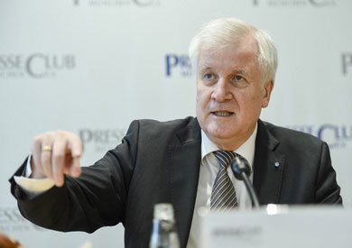 وزير الداخلية الألماني هورست زيهوفر