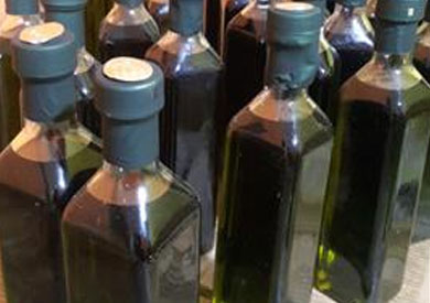 زيت الزيتون مجهول المصدر في الإسكندرية