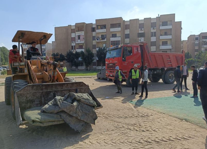 حملات لإزالة الإشغالات ومنع التوكتوك في الشيخ زايد والشروق والعبور ودمياط الجديدة - 
        بوابة الشروق