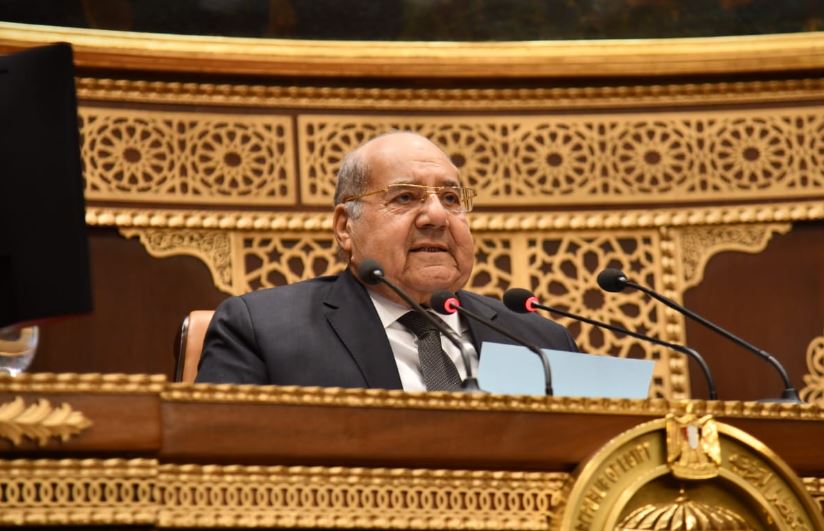 رئيس مجلس الشيوخ يهنئ السيسي ووزير الداخلية بذكرى ثورة 25 يناير