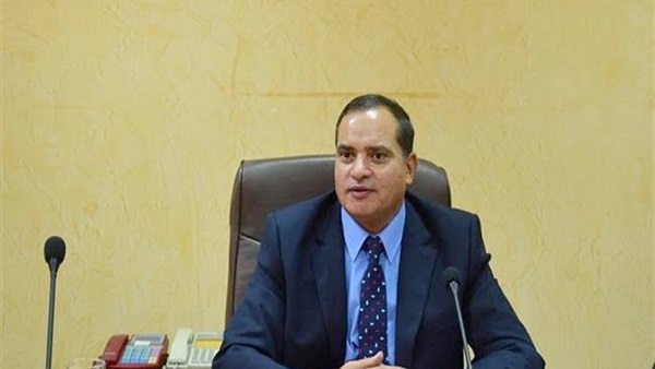 الدكتور أحمد عزيز، رئيس جامعة سوهاج