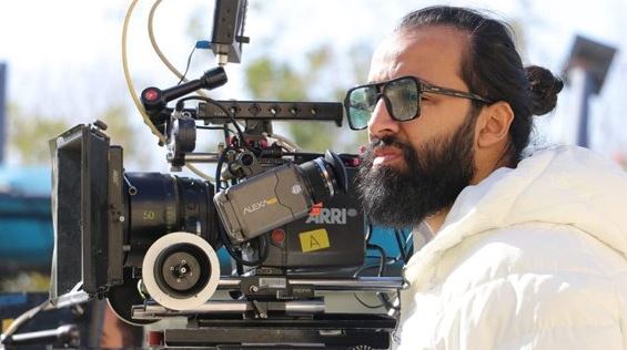 المخرج أحمد عبدالوهاب يعتذر عن استكمال مسلسل بابا وماما جيران 