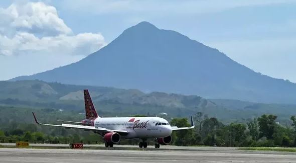 الحكومة الإندونيسية تتحمل ضريبة القيمة المضافة على رحلات طيران الاقتصادية لخفض أسعار التذاكر 