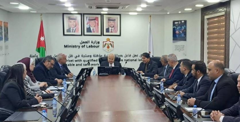 وزير العمل الأردني: نسعى للاستفادة من تجربة مصر الغنية في مجال التنقيب عن البترول والغاز 