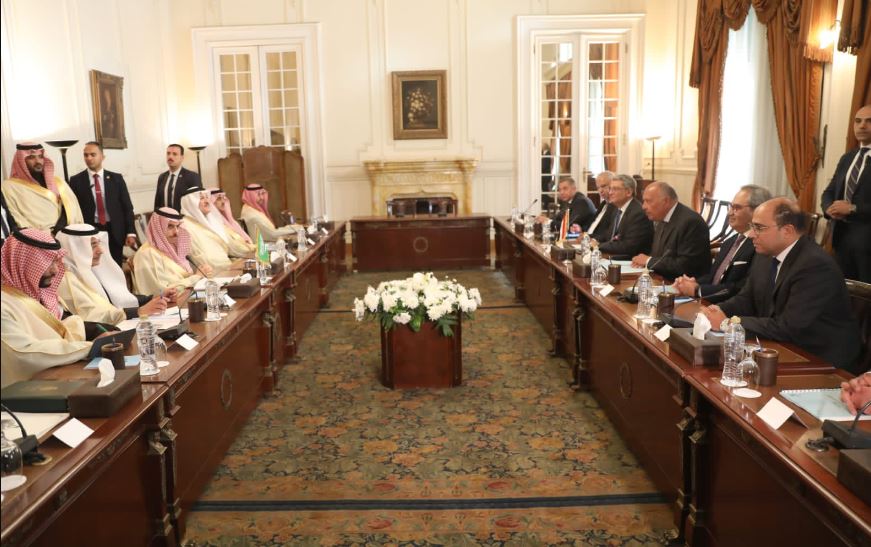 وزير الخارجية يترأس مع نظيره السعودي لجنة المتابعة والتشاور السياسي