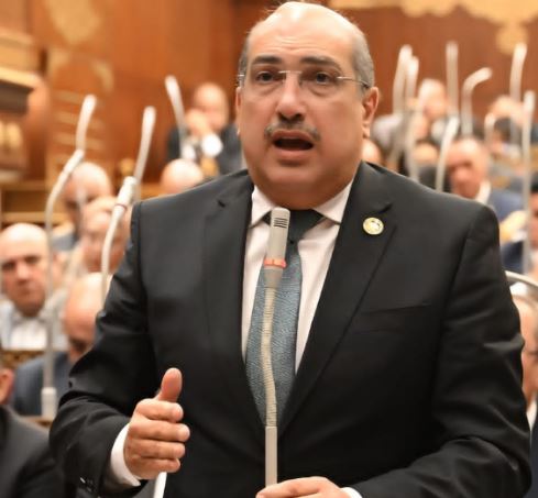 النائب إيهاب وهبة: خطة التنمية الاقتصادية الجديدة تستهدف بنا