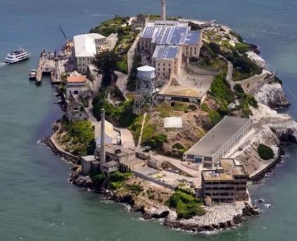 ترامب يطلب تمويلا لإعادة فتح سجن الكاتراز سيئ السمعة 