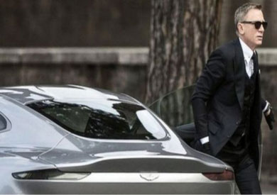 دانيال كريغ بطل أفلام جيمس بوند أثناء تصوير أحد أعماله في فبراير/شباط الماضي.