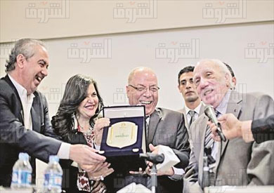 وزير الثقافة يكرم محفوظ عبد الرحمن تصوير روجيه انيس