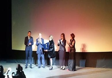 تكريم بوسى فى  مهرجان الأقصر للسينما الأوربية