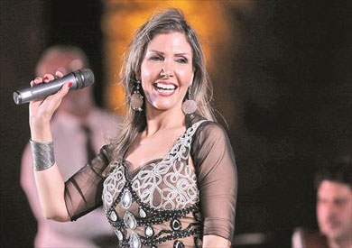 نادية مصطفى