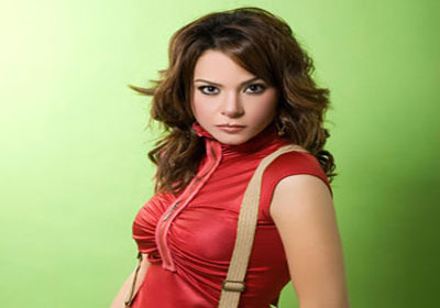الفنانة ألفت عمر