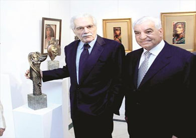عمر الشريف مع زاهى حواس