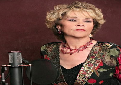 المغنية الأميركية إيتا جيمس