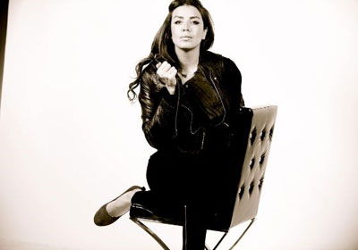 الفنانة الجزائرية أمل بوشوشة